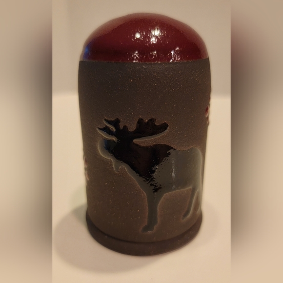 Boot Hill Pottery Handcrafted Shaker w/ Moose &Holly Sprig motifs, Pre-owned - Picture 1 of 6